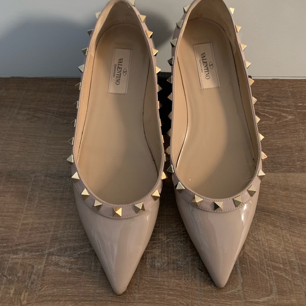 Stunning Valentino flats